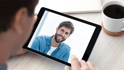 家?；?/> </div>
<h5>家?；?/h5>
<p>家長通過PC端、手機端可方便快捷地與老師進行互 動溝通、參與相關(guān)家長活動，形成教育合力，共同 教育孩子成長、成才。</p>
</a>
</div>
<div   id=